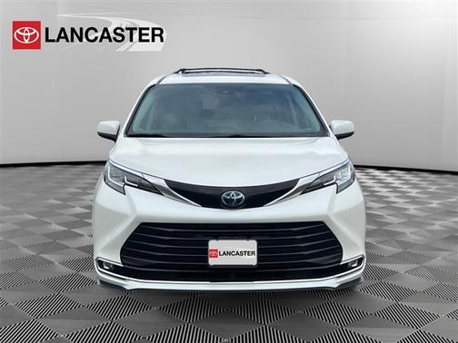 2021 Toyota Sienna XLE 7 Passenger