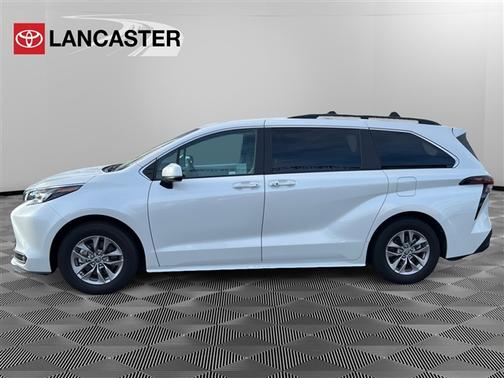 2025 Toyota Sienna XLE