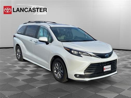 2025 Toyota Sienna XLE