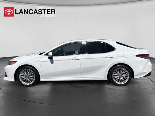 White 2020 Toyota Camry Hybrid XLE