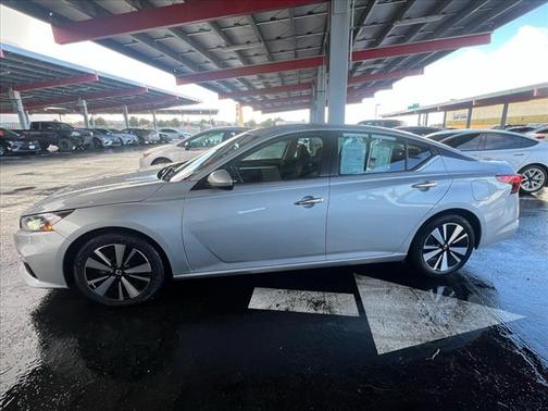 2022 Nissan Altima 2.5 SV