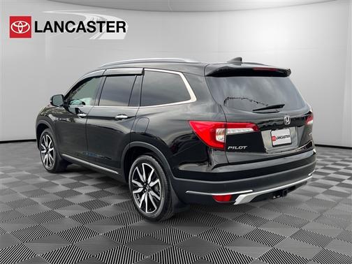 2022 Honda Pilot Touring 8-Passenger