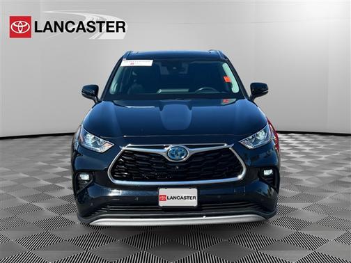 2021 Toyota Highlander Hybrid Platinum