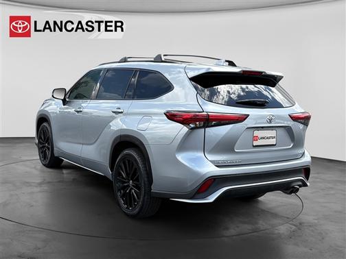 Celestial Silver Metallic 2023 Toyota Highlander XSE