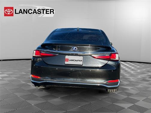 2020 Lexus ES 300h Base