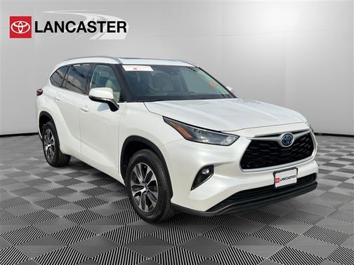 2022 Toyota Highlander Hybrid XLE