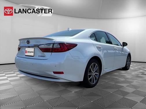 2018 Lexus ES 300h Base