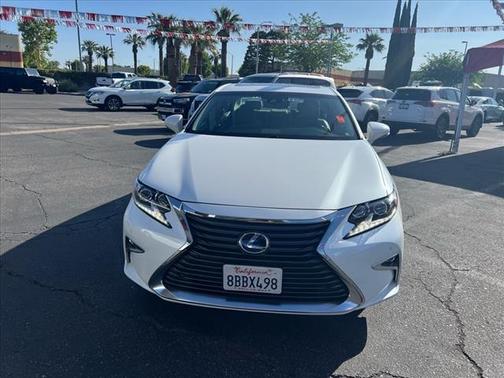 2018 Lexus ES 300h Base