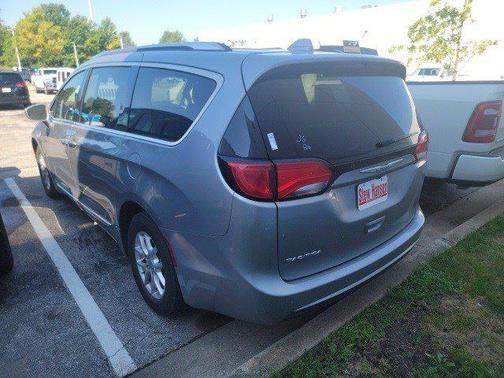 Photo 2 of 3 of 2020 Chrysler Pacifica Touring L