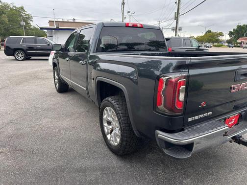 Dark Slate Metallic 2018 GMC Sierra 1500 SLT