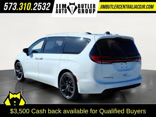 Bright White Clearcoat 2026 Chrysler Pacifica L