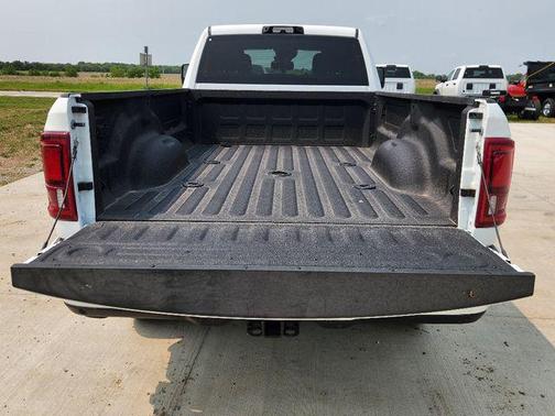 2025 RAM 2500 Big Horn Crew Cab 4x4 8' Box