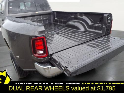 2026 RAM 3500 Tradesman Crew Cab 4x4 8' Box