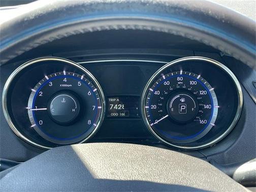 2011 Hyundai SONATA Limited
