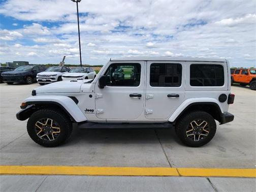 2025 Jeep Wrangler 4-Door Sahara 4x4