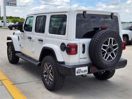 2025 Jeep Wrangler 4-Door Sahara 4x4