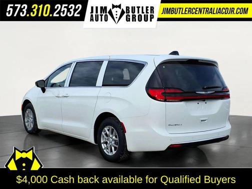 Bright White Clearcoat 2026 Chrysler Pacifica L