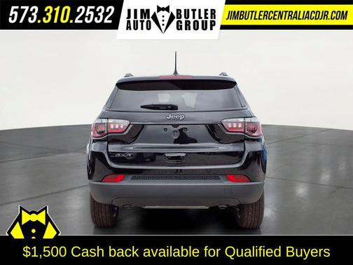 Diamond Black Crystal Pearlcoat 2026 Jeep Compass Sport