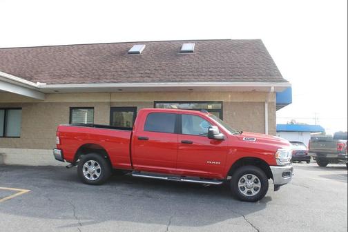 2024 RAM 2500 Big Horn Crew Cab 4x4 6'4' Box