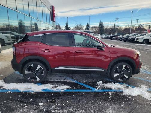 2026 Nissan Kicks SR