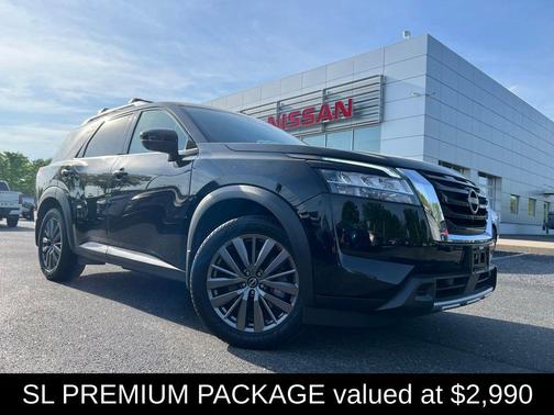 Black 2023 Nissan Pathfinder SL