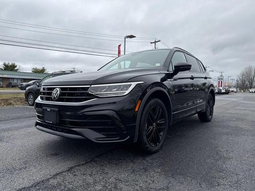 2022 Volkswagen Tiguan 2.0T SE R-Line Black