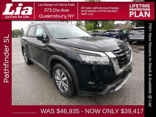2025 Nissan Pathfinder SL