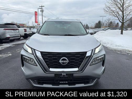 2022 Nissan Rogue SL