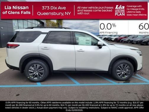 2025 Nissan Pathfinder SV