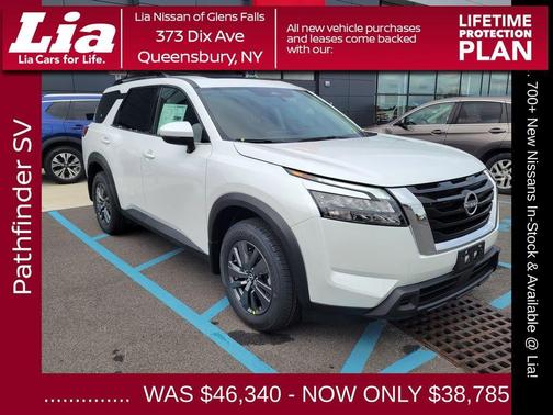 2025 Nissan Pathfinder SV