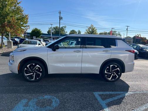 2022 Mitsubishi Outlander SEL