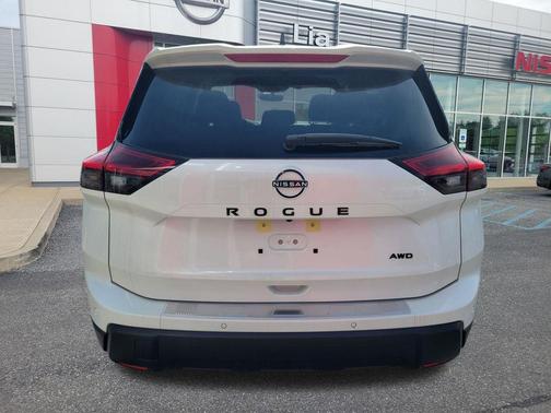 Everest White P 2026 Nissan Rogue Dark Armor