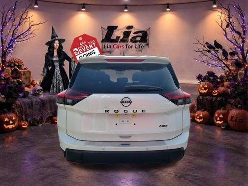 Everest White P 2026 Nissan Rogue Dark Armor