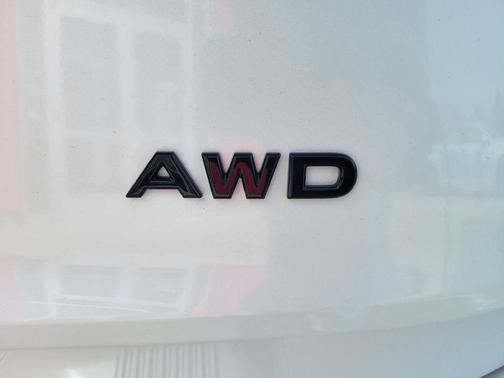 Everest White P 2026 Nissan Rogue Dark Armor