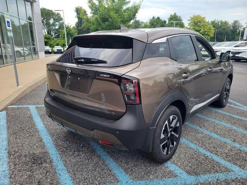 2025 Nissan Kicks SV
