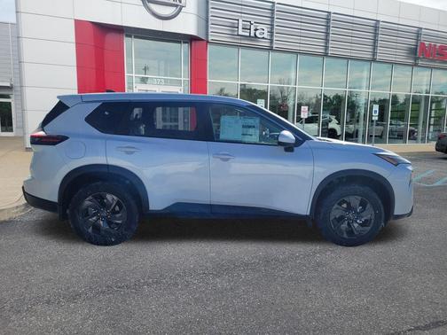 Everest White P 2026 Nissan Rogue SV