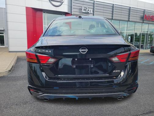 Black 2026 Nissan Altima SV