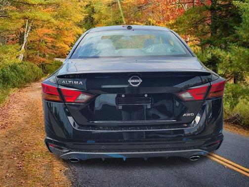 Black 2026 Nissan Altima SV