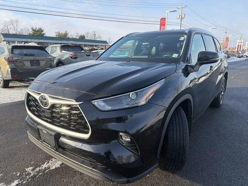 2022 Toyota Highlander XLE