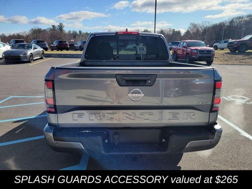 2025 Nissan Frontier SV