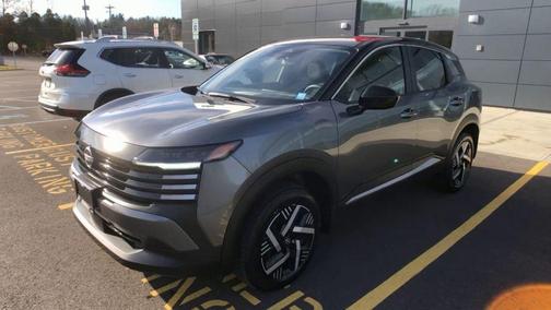 2025 Nissan Kicks SV