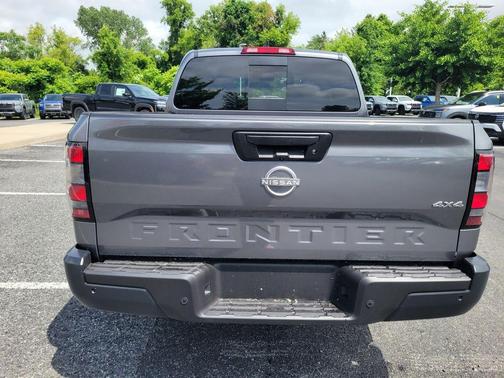 2025 Nissan Frontier S