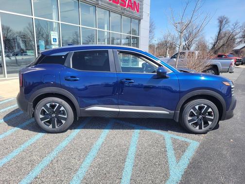 2025 Nissan Kicks SV