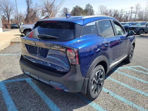 2025 Nissan Kicks SV