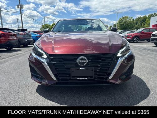 Garnet Pearl Me 2024 Nissan Altima 2.5 SV