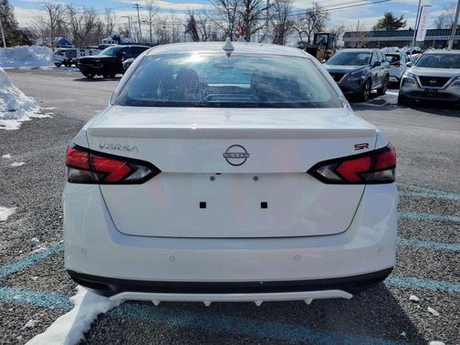 Aspen White 2025 Nissan Versa 1.6 SR