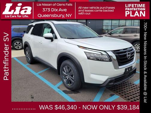 2025 Nissan Pathfinder SV