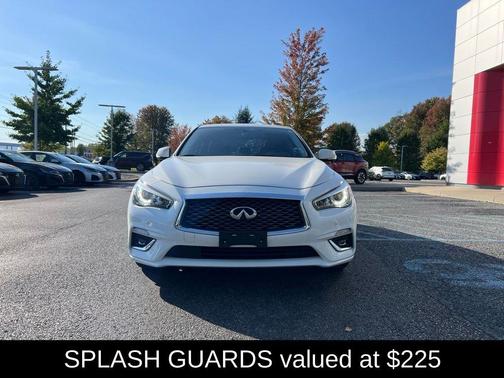2023 INFINITI Q50 LUXE