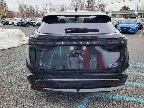 2025 Nissan ARIYA EVOLVE+