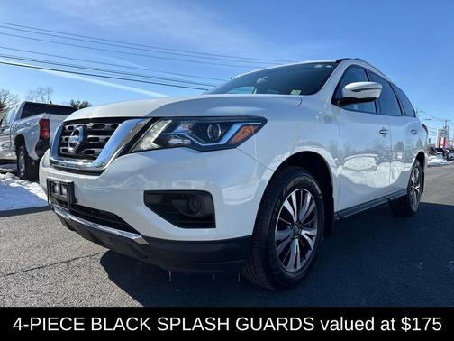 2017 Nissan Pathfinder S